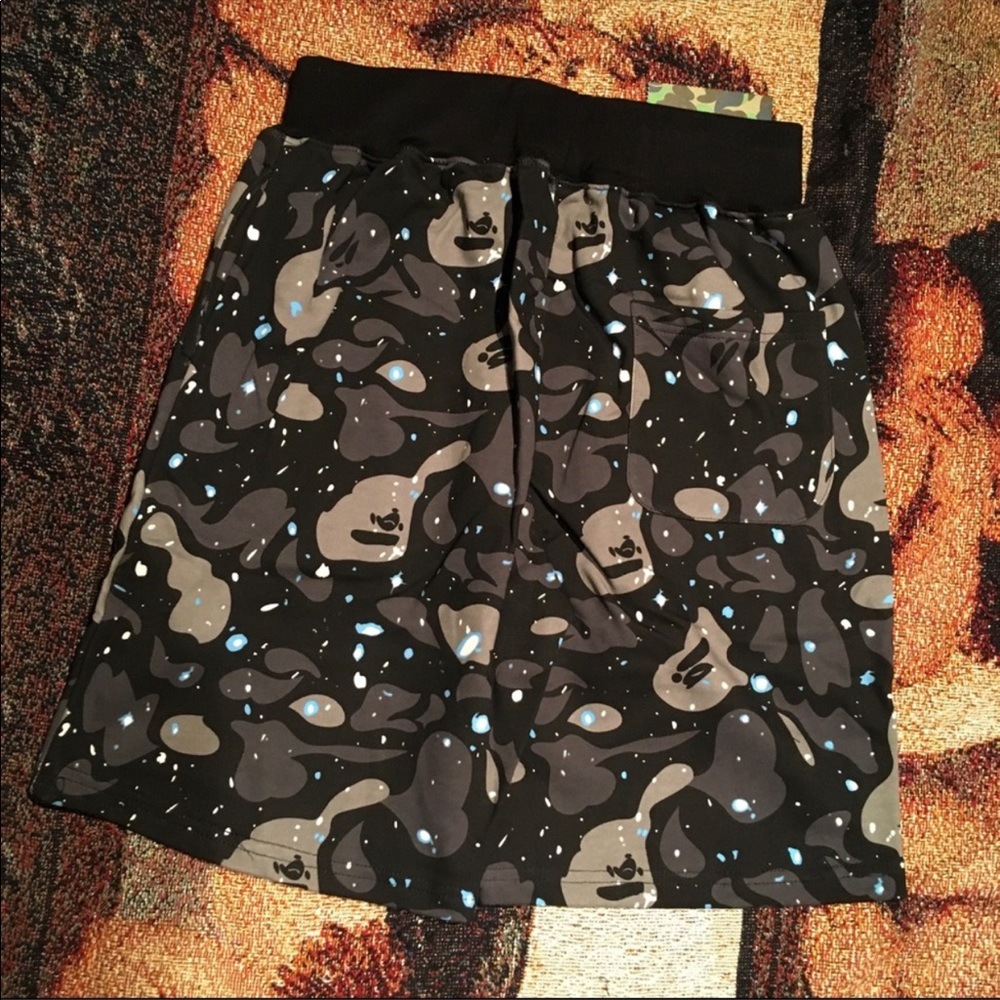 *NWT* Bape Galaxy Glow in the Dark Shorts - Picture 4 of 4